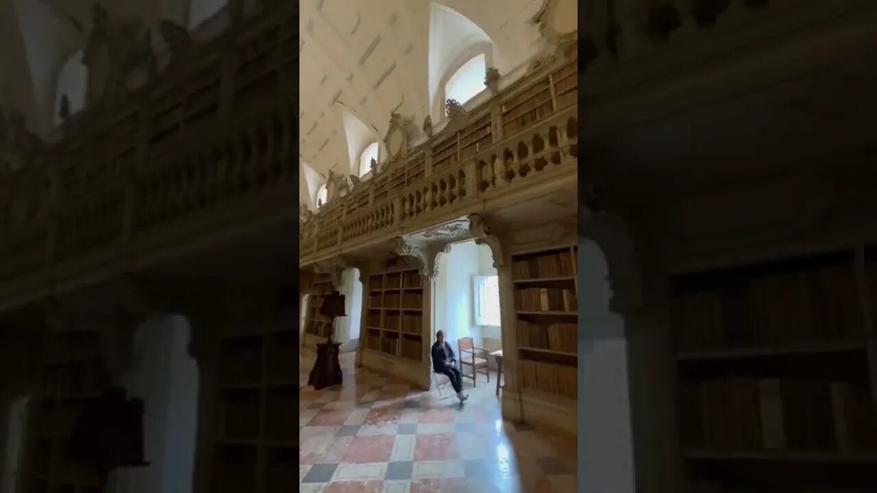 Biblioteca do Palácio de Mafra, Portugal