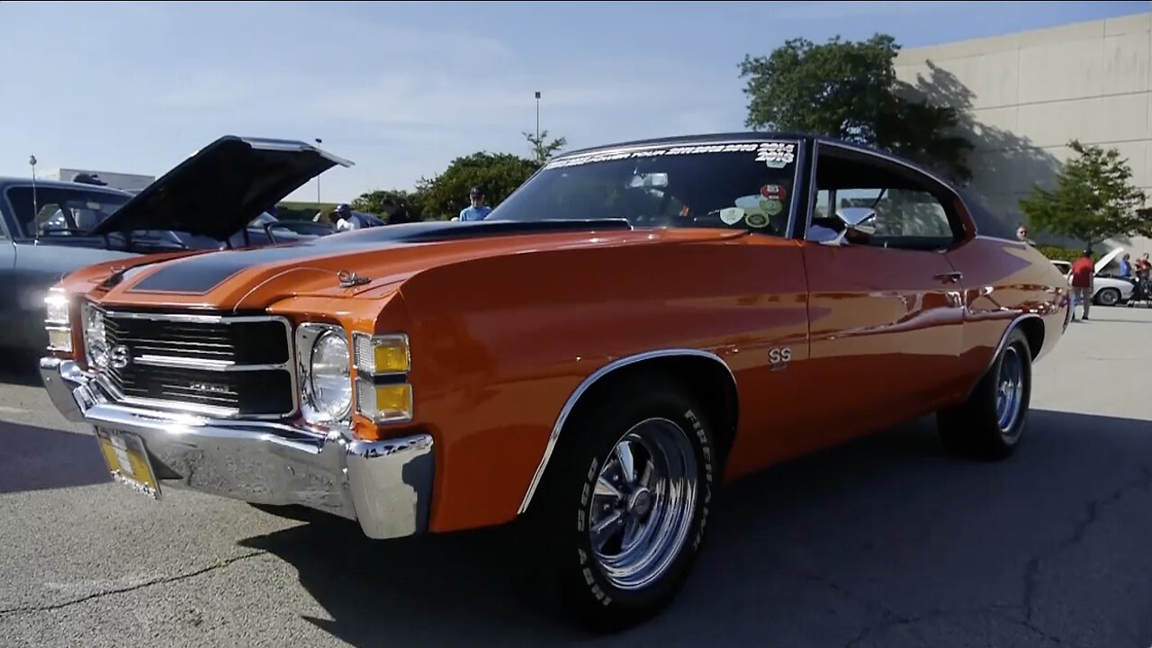 American Classic Muscle Cars Arriving at the show