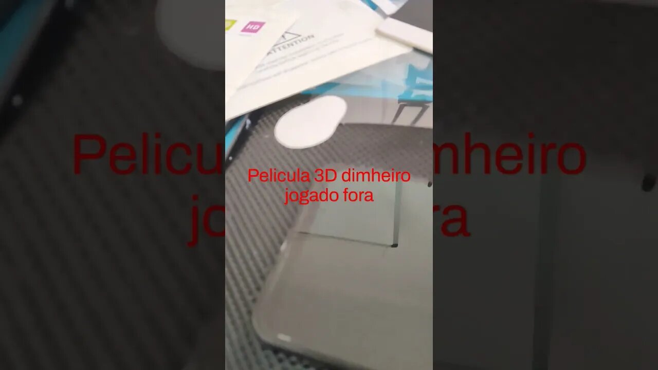 Película de vidro 3D quebrou a tela do cliente (duplo prejuízo)