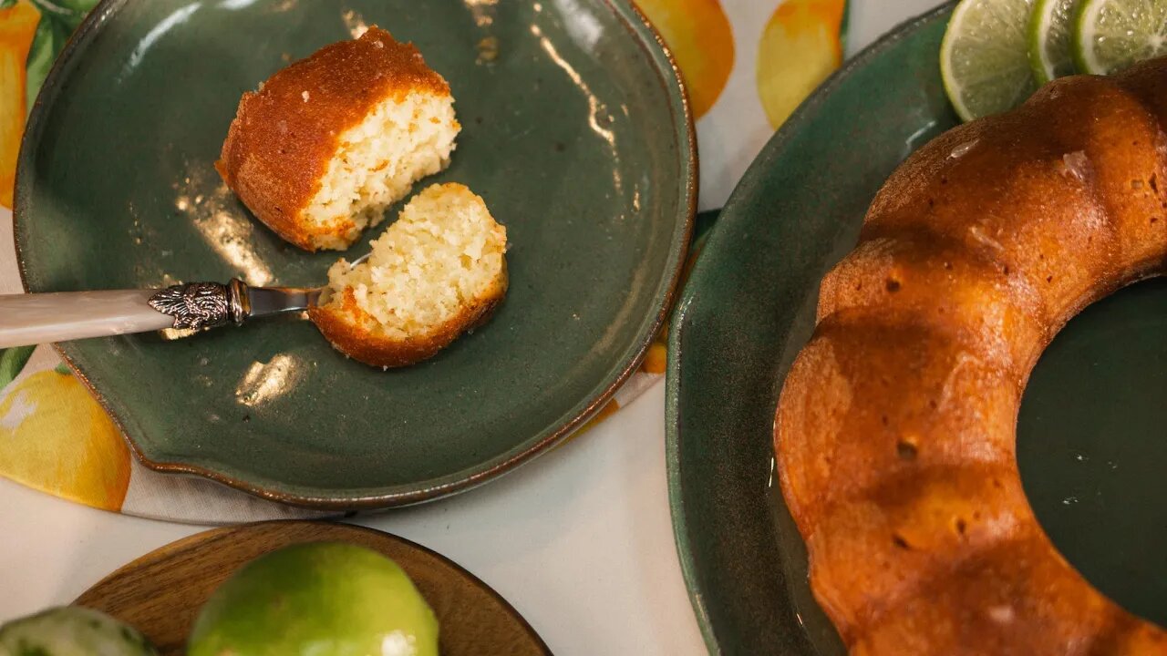 BOLO DE LIMÃO COM IOGURTE E CHIA SUPER FOFINHO | CULINÁRIA DESCOMPLICADA