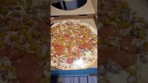 COMI SOZINHO UMA PIZZA GIGANTE DE QUASE 2KG NOS EUA. DUVIDO VOCÊ FAZER O MESMO!