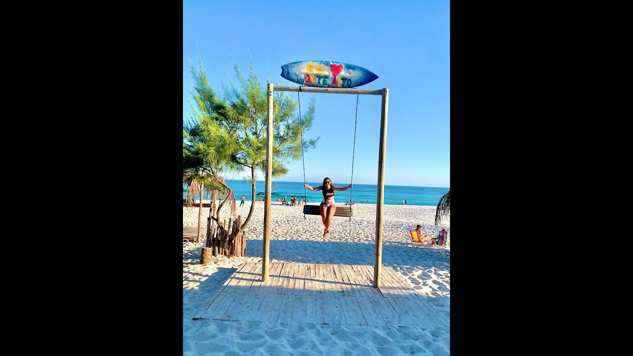 Girl on the beach - Arraial do Cabo - RJ - Brazil