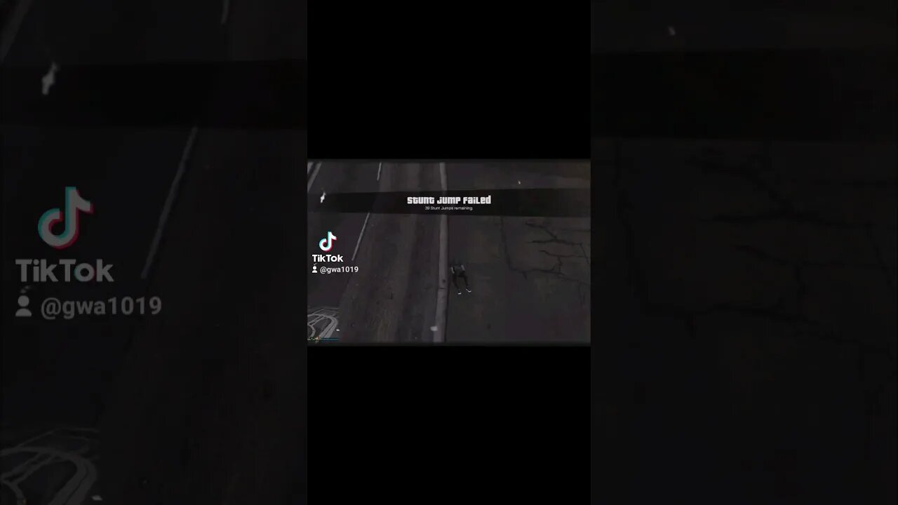 #gta5 playing round with invisible car glitch.