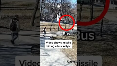 Video shows a #missile hitting a bus on a street in #Kyiv . #Ukraine #Russia #world #news