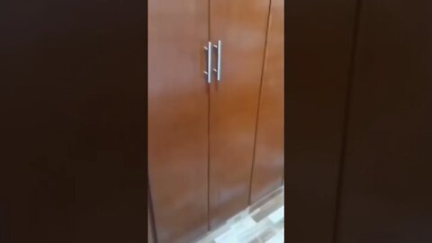 Penampak Seram di Lemari