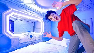 WORLD'S CHEAPEST CAPSULE HOTEL!! $7 A Night