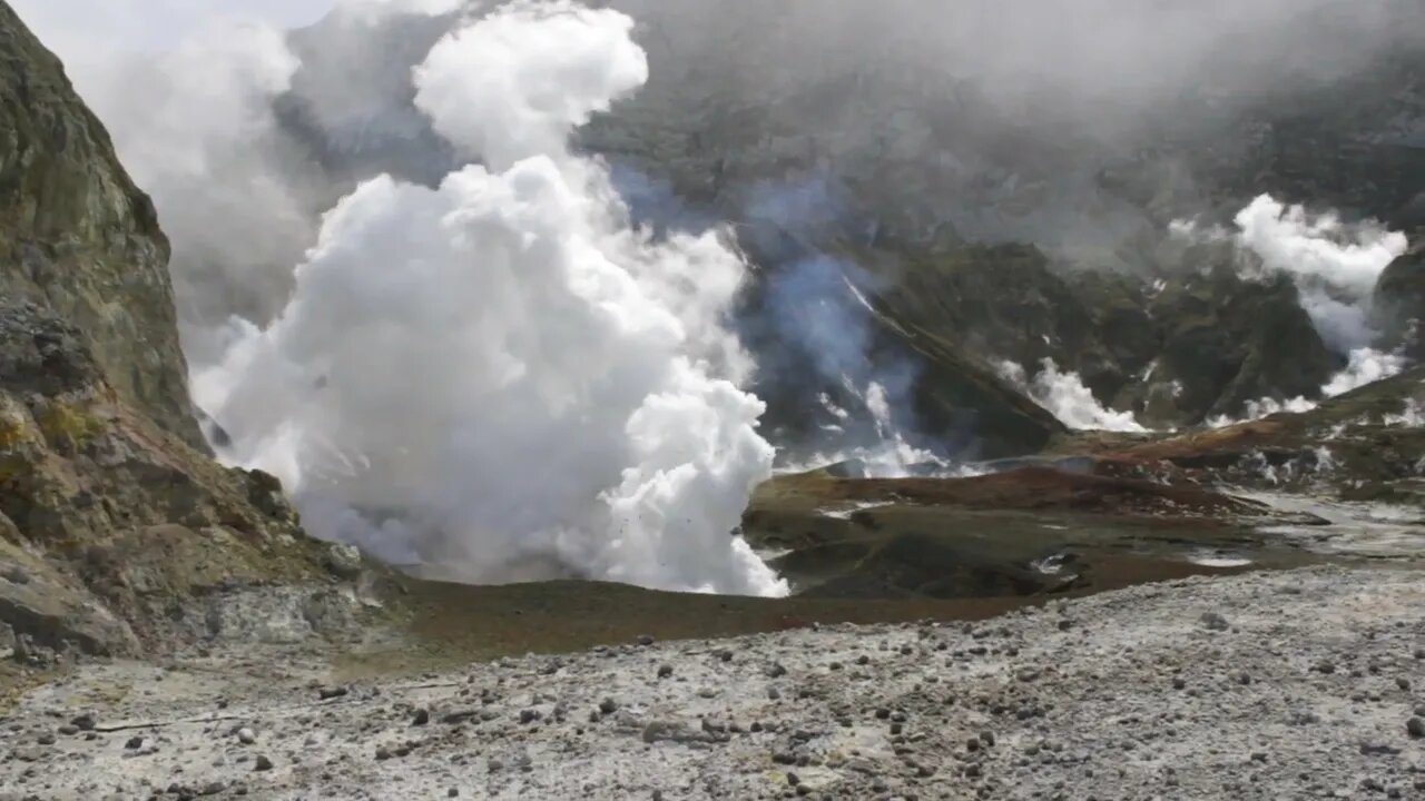 inside white island volcano NZ... 2013