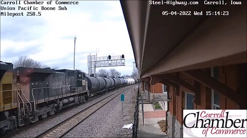 EB UP Manifest with UP 6236 SP Paint at Carroll, IA on May 4, 2022 #SteelHighway