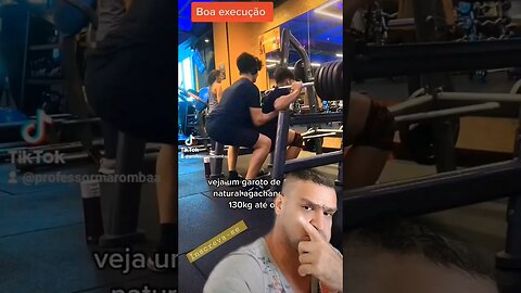 Garoto de 17 anos fazendo agachamento com 130 Kg #musculação #dieta #agachamento #academia #treino