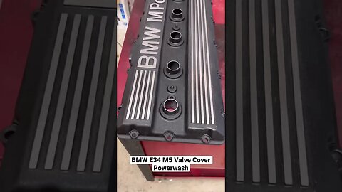 BMW E34 M5 Valve Cover Powerwash #shorts #bmw #cars #diy #bmwm5 #bmwe34 #restoration #automotive