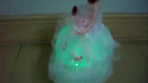 Three Song Spinning Doll (Boom Boom Boom Boom, Butterfly, Barbie Girl)