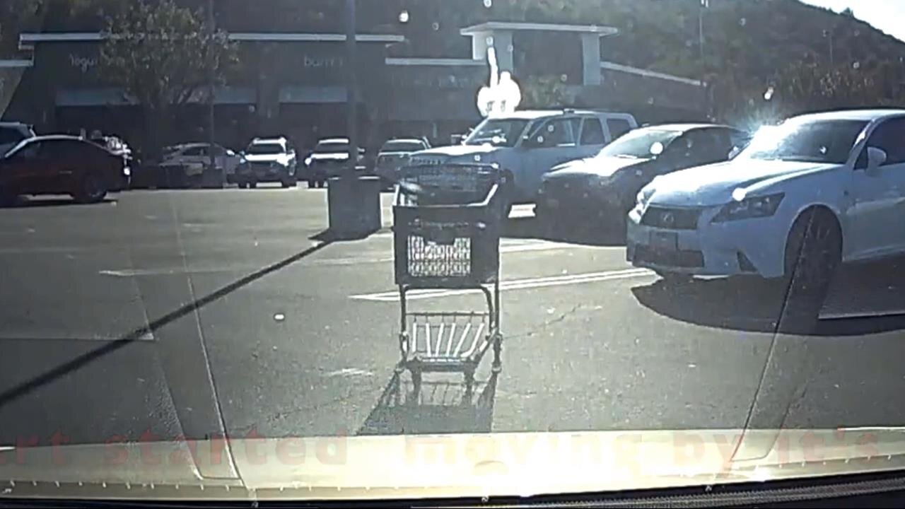 Random shopping cart hits my car 2021.03.10 — RANCHO SANTA MARGARITA, CA