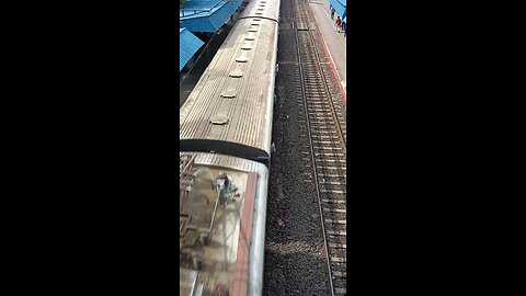 TRAIN PASS THROUGH STATION