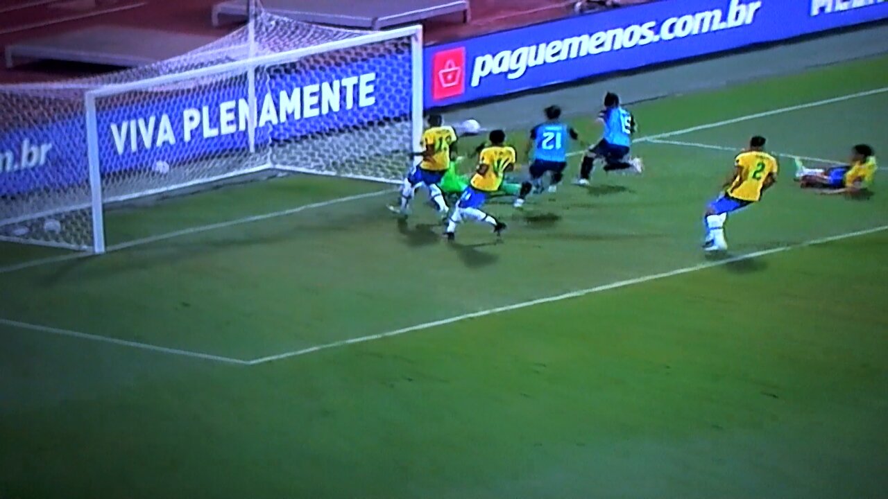 Ecuador clasificó a cuartos de final de la Copa América después de empatar 1-1 con Brasil