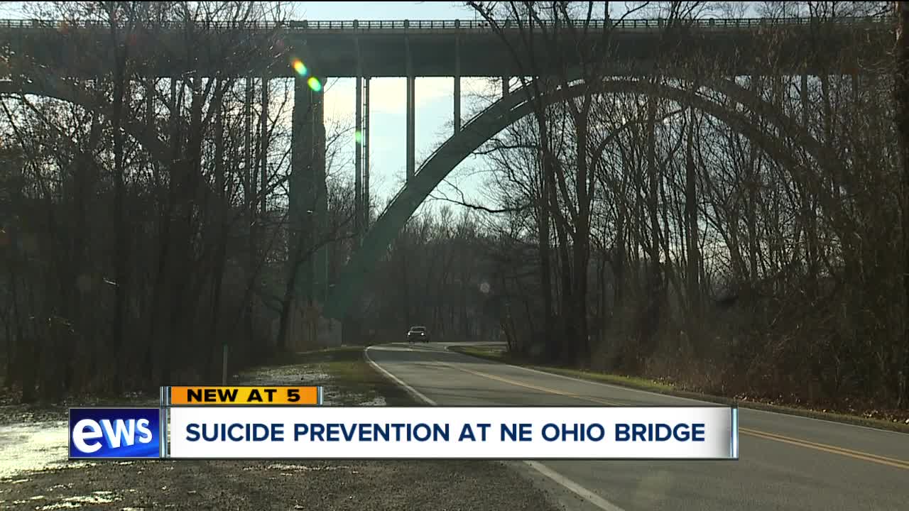 Fence to be installed at Lorain Road Bridge in 2019, but hopeful messages go up in the meantime