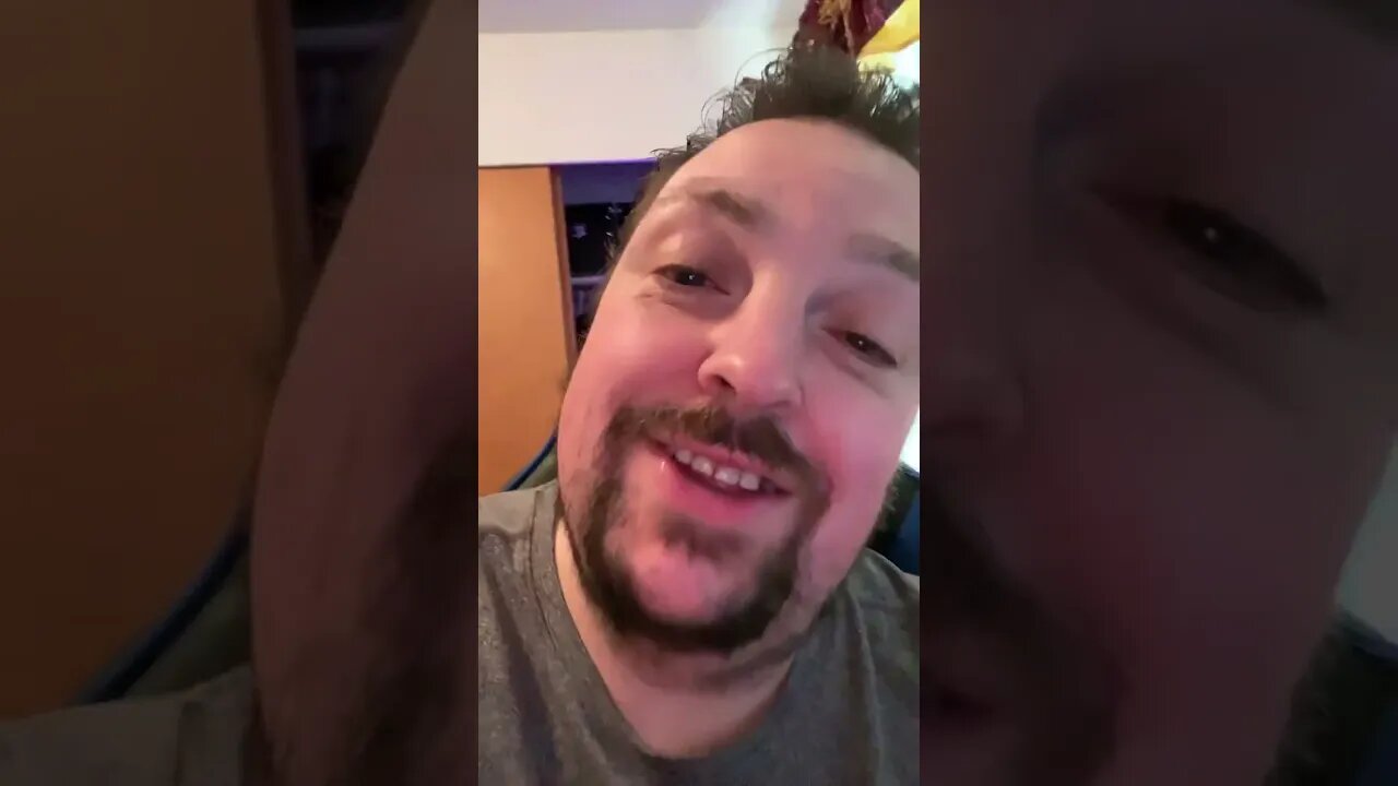 This Statue Catches Frisbee’s! 😲