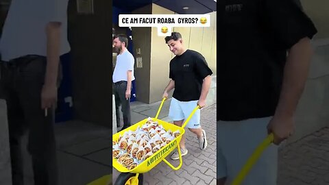 CE AM FACUT ROABA CU GYROS ? #oguritamica #mancaciosul #romania #food #mancare