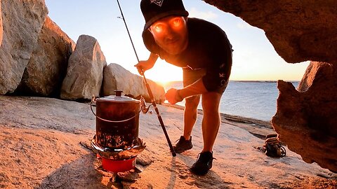 CATCH AND COOK eating SNAILS 🐌.... Exploring Australia