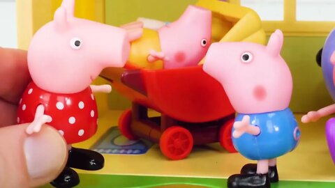 170 10Video de Aprendizaje de Juguetes para Niños - ♥Peppa Pig♥ Babysitting Baby Alexander!