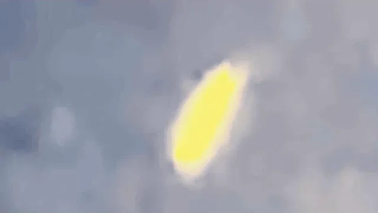Sphere Pulsating and Very Large Turning UFO Flyby