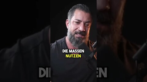 Burak Olgun erklärt DIE MACHTPYRAMIDE.