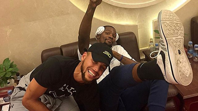 Steph Curry & Kevin Durant Settle Their Nike vs Under Armour Sneaker War
