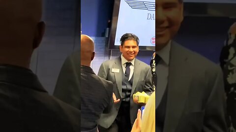 PHP agency’s newest million dollar earner gives $1000 cash bonus to his team