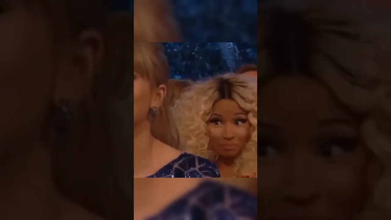 Nicki Minaj Gives Taylor Swift a Dirty Look