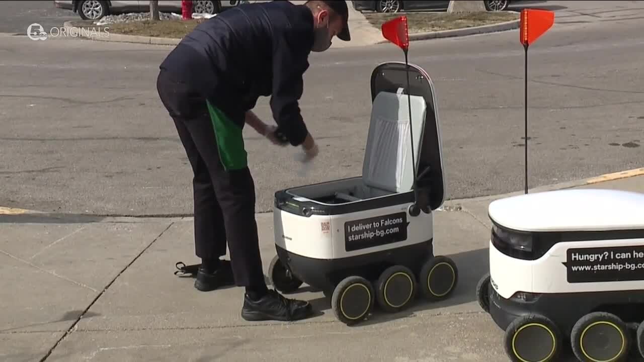 Food delivery robots huge hit on Ohio college campus