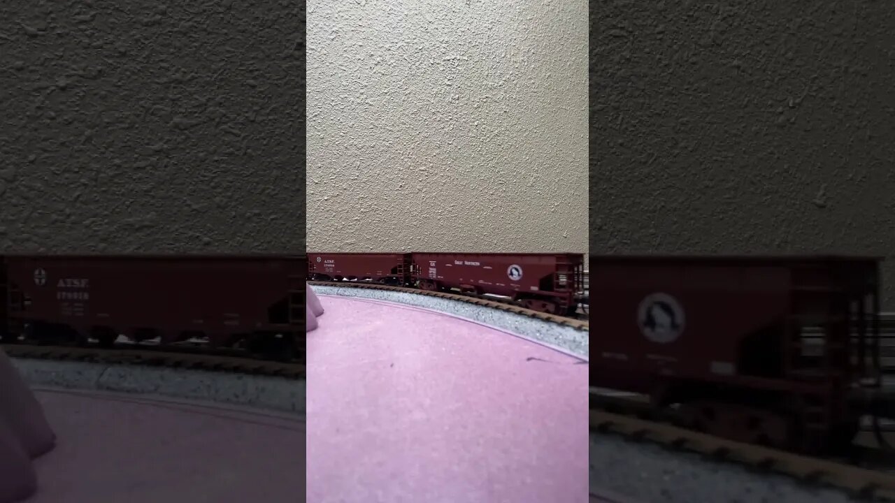 N Scale Empty Ballast train headed to the quarry