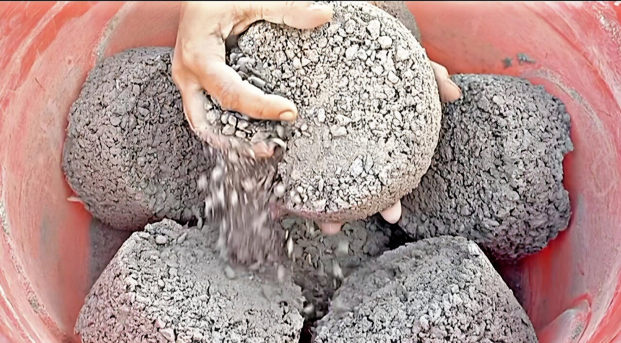 Gritty Concrete Cakes crumbling