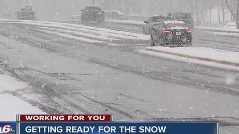 Road crews, police prepare for Thursday morning snow