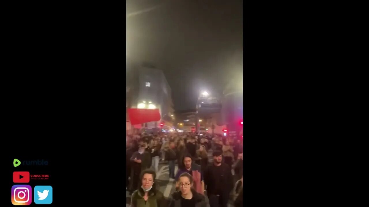 France standing up