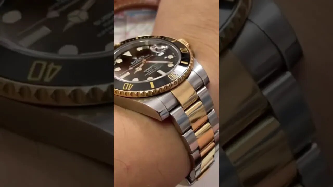 Let’s take a moment to appreciate the black two tone rolex sub