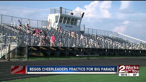 Beggs cheerleaders practice for big parade