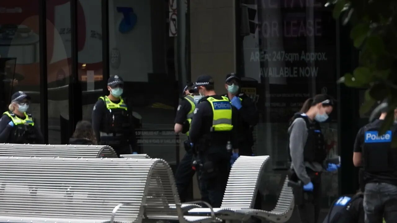 Teenage Girl Detained Bourke Street Mall - 1200hrs AEST 24/09/21 1200hrs AEST (z) 24/09/21 Video 3