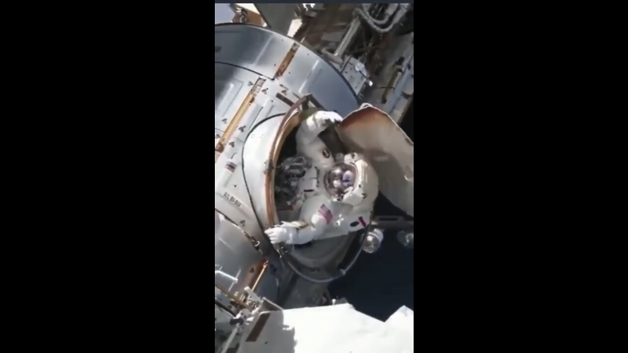 FAKE SPACE DOOR-NASA- ISS