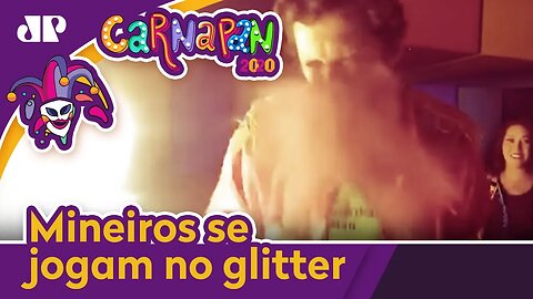 Mineiros se jogaram no glitter durante o CarnaPan em BH