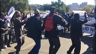 WATCH: Protests flare up at TUT (wQp)