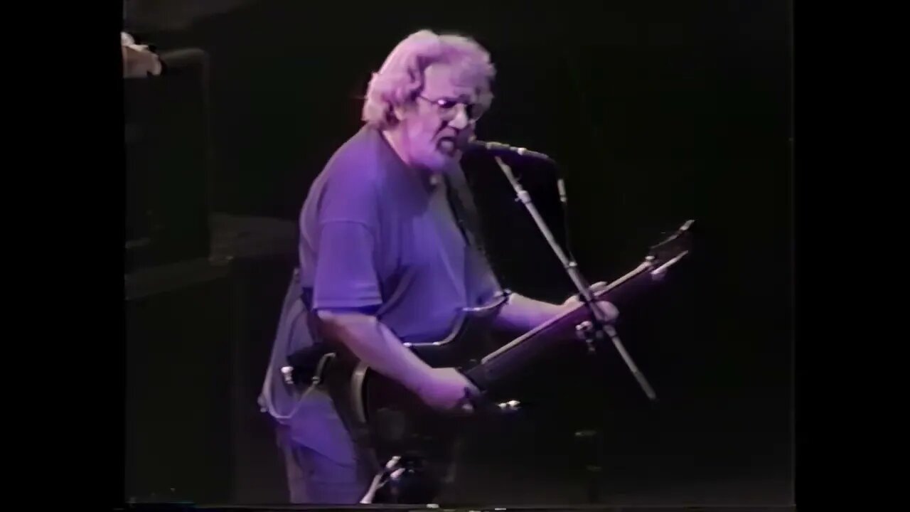 Grateful Dead [1080p HD Remaster] OAKLAND COLISEUM ARENA - DECEMBER 19, 1993 [SBD Miller]