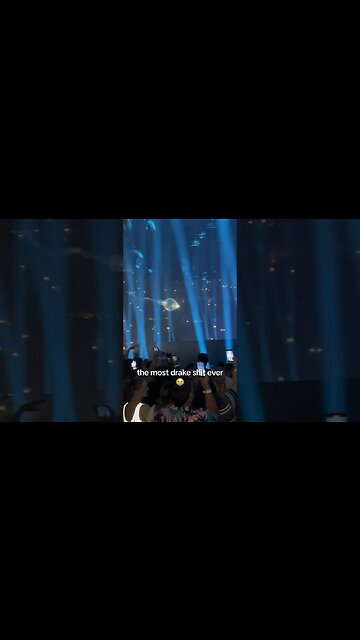 This is the most Drake shit ever #itsallablurtour