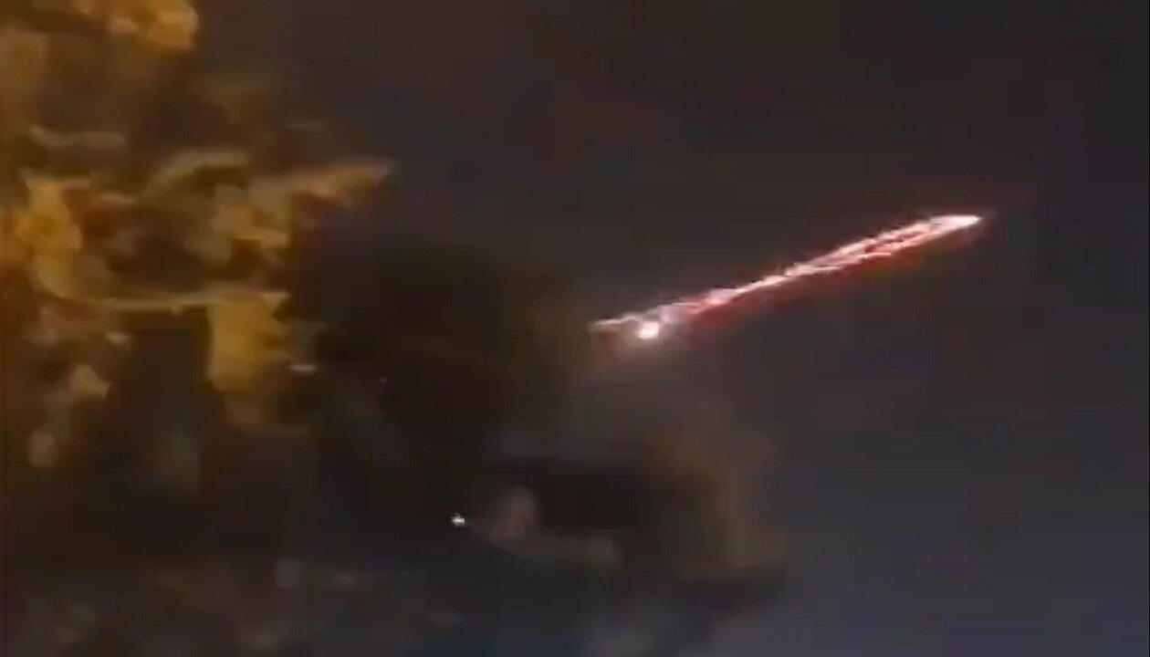 Rockets Targeting US Embassy Injure Two (Videos)