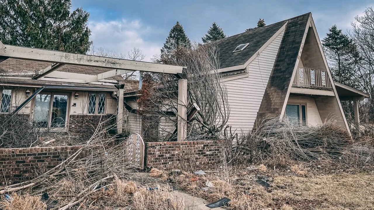 Abandoned Mansion - Native American Resort