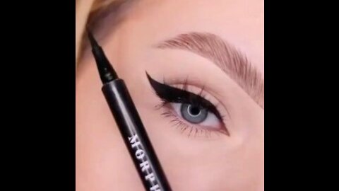 Awsome eyeliner in few secondes !!