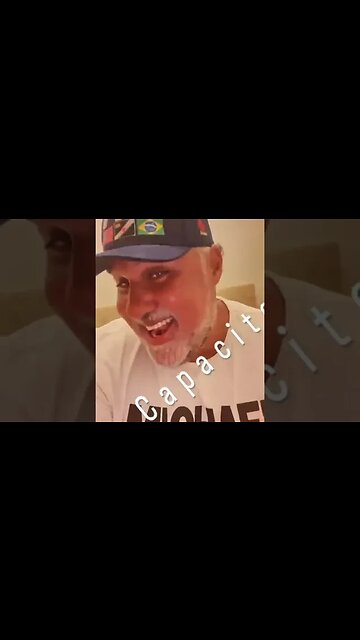 Zé Colmeia dando a entender que o Manuel Capasso está fechado com o Vasco