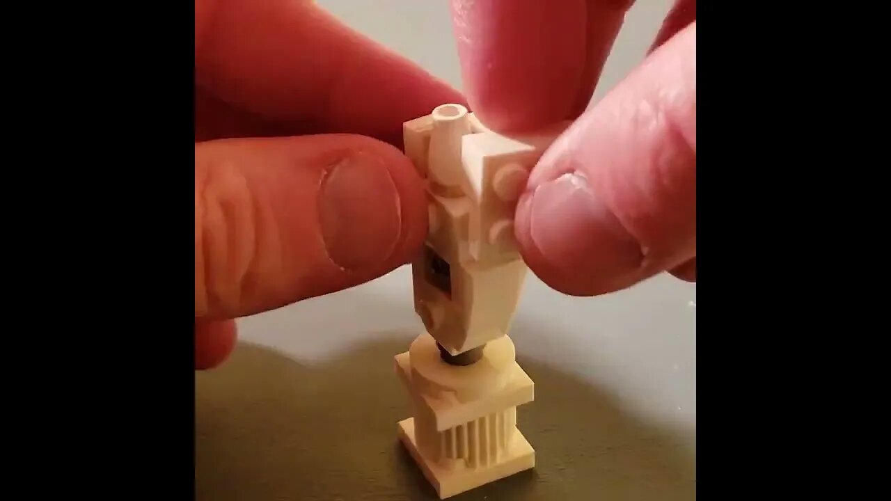 How To Build a LEGO Chess Piece (Knight)