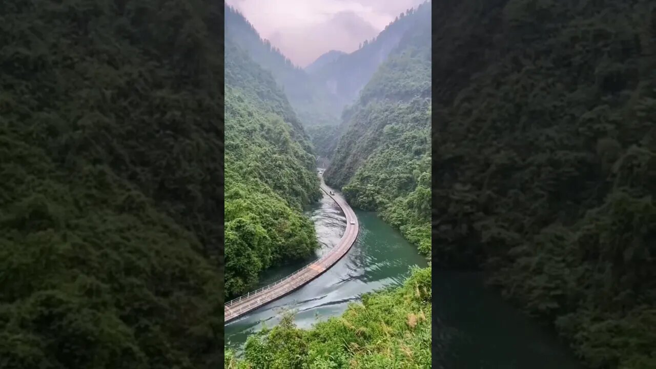 Floating Road 😱 #offroad #travel #scary