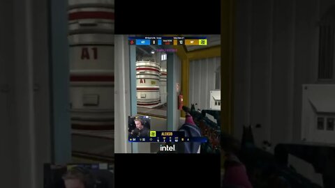 FARLIG 1v3 CLUTCH x NIP #Shorts #CSGO
