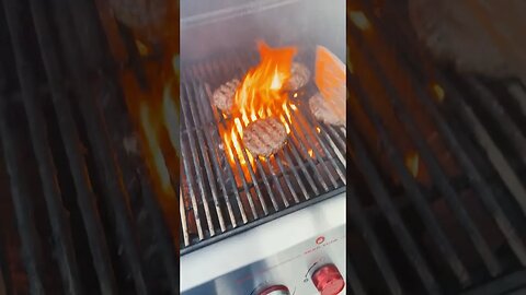 Cheese Burger With Egg #bbq #grilling