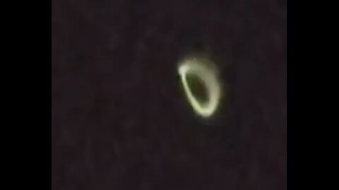 Shape-shifting UFO over Italy